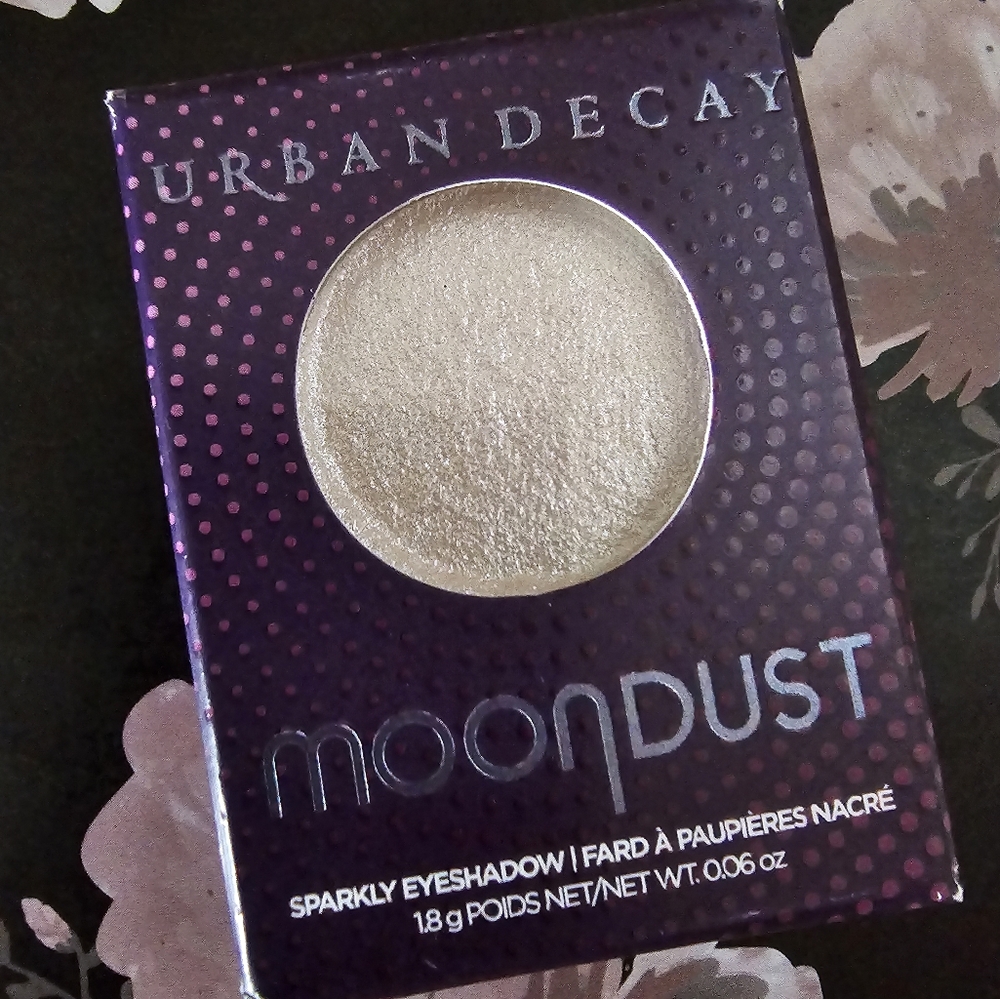 URBAN DECAY MOONDUST SINGLE EYESHADOW.